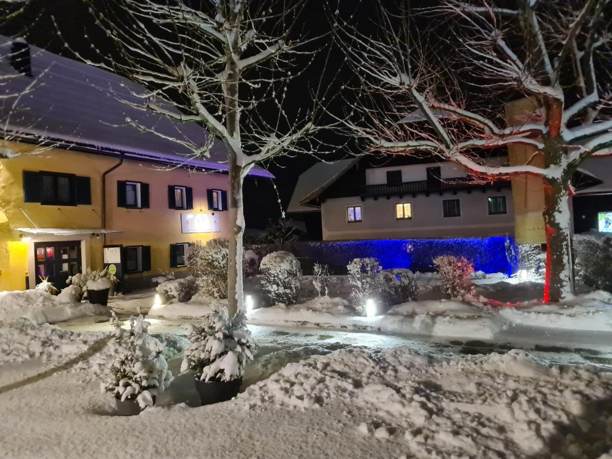 Gasthof Zur Strass Eugendorf Exterior foto